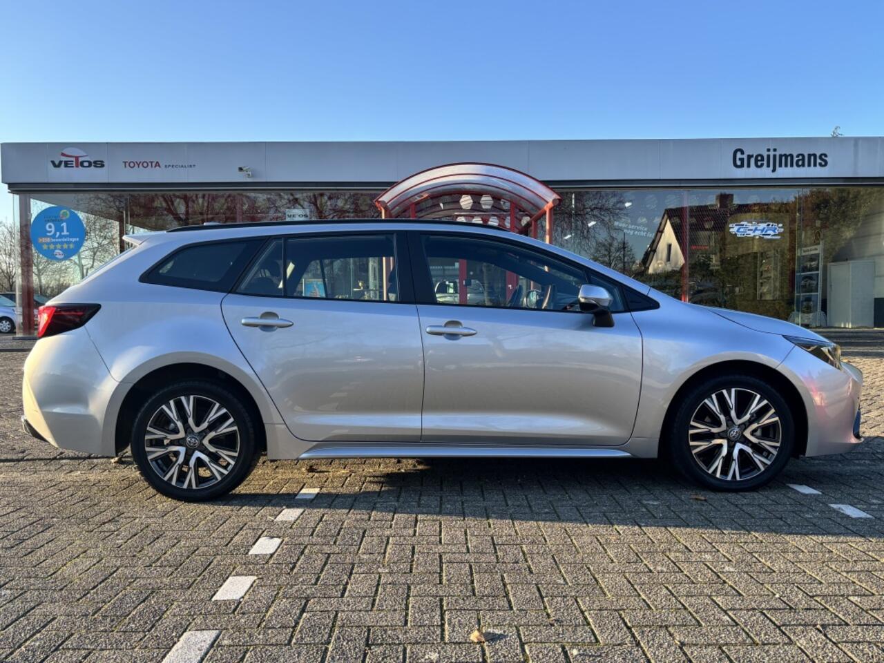 Toyota COROLLA Touring Sports Hybrid 140 Business+ Automaat | CarPlay | Stuurverwarm. | 17'' L