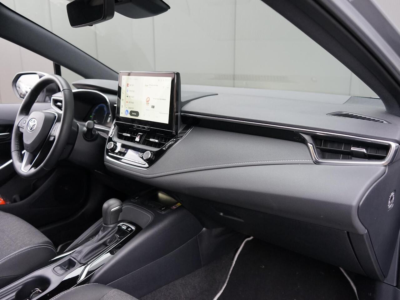 Toyota COROLLA Touring Sports Hybrid 140 Dynamic Team D / Facelift! / 1ste eig. / Dealeronderh. / Camera / stoel & stuur verwarming / LED