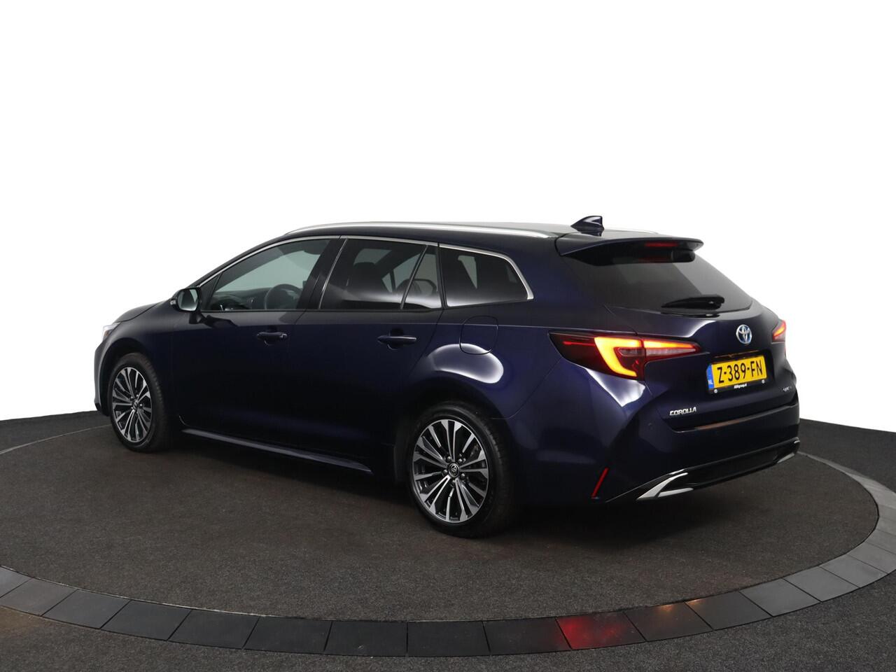Toyota COROLLA Touring Sports Hybrid 140 Dynamic | Navigatie | Stoelverwarming | Electrische kofferklep |