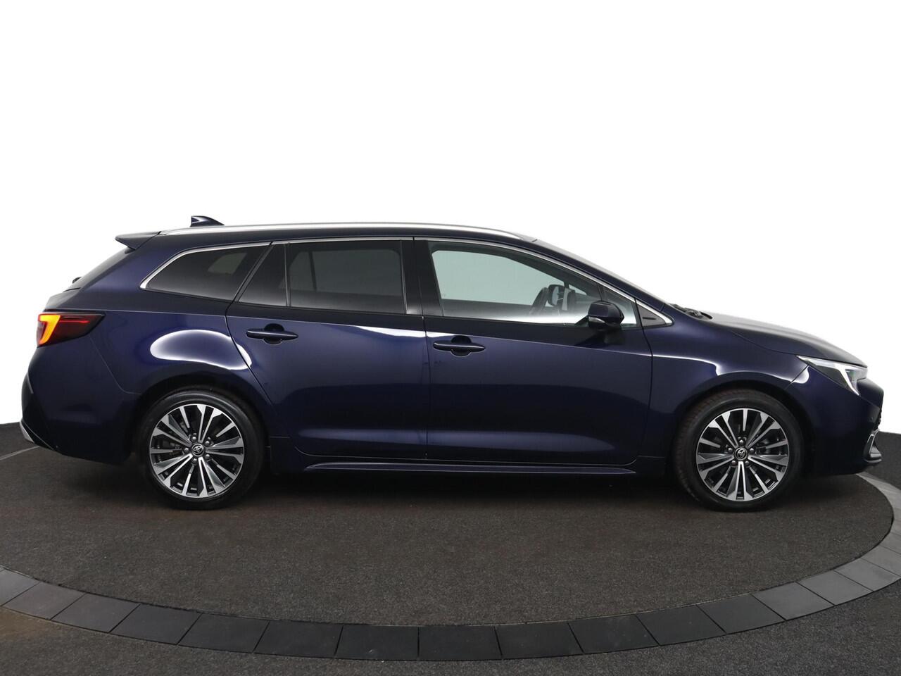 Toyota COROLLA Touring Sports Hybrid 140 Dynamic | Navigatie | Stoelverwarming | Electrische kofferklep |