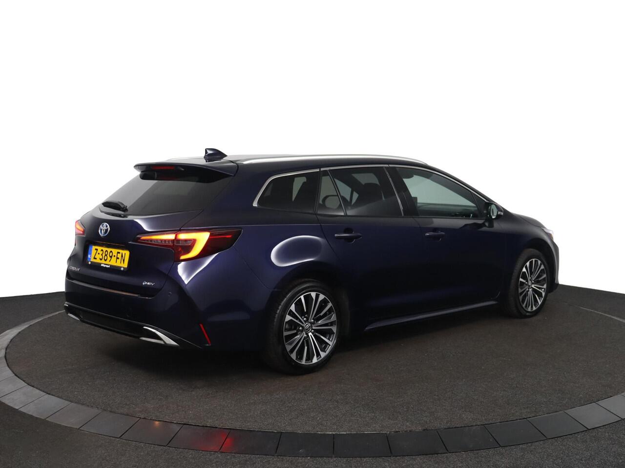 Toyota COROLLA Touring Sports Hybrid 140 Dynamic | Navigatie | Stoelverwarming | Electrische kofferklep |