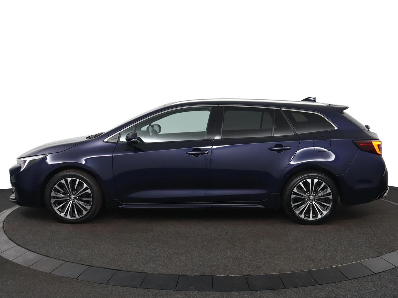 Toyota COROLLA Touring Sports Hybrid 140 Dynamic | Navigatie | Stoelverwarming | Electrische kofferklep |