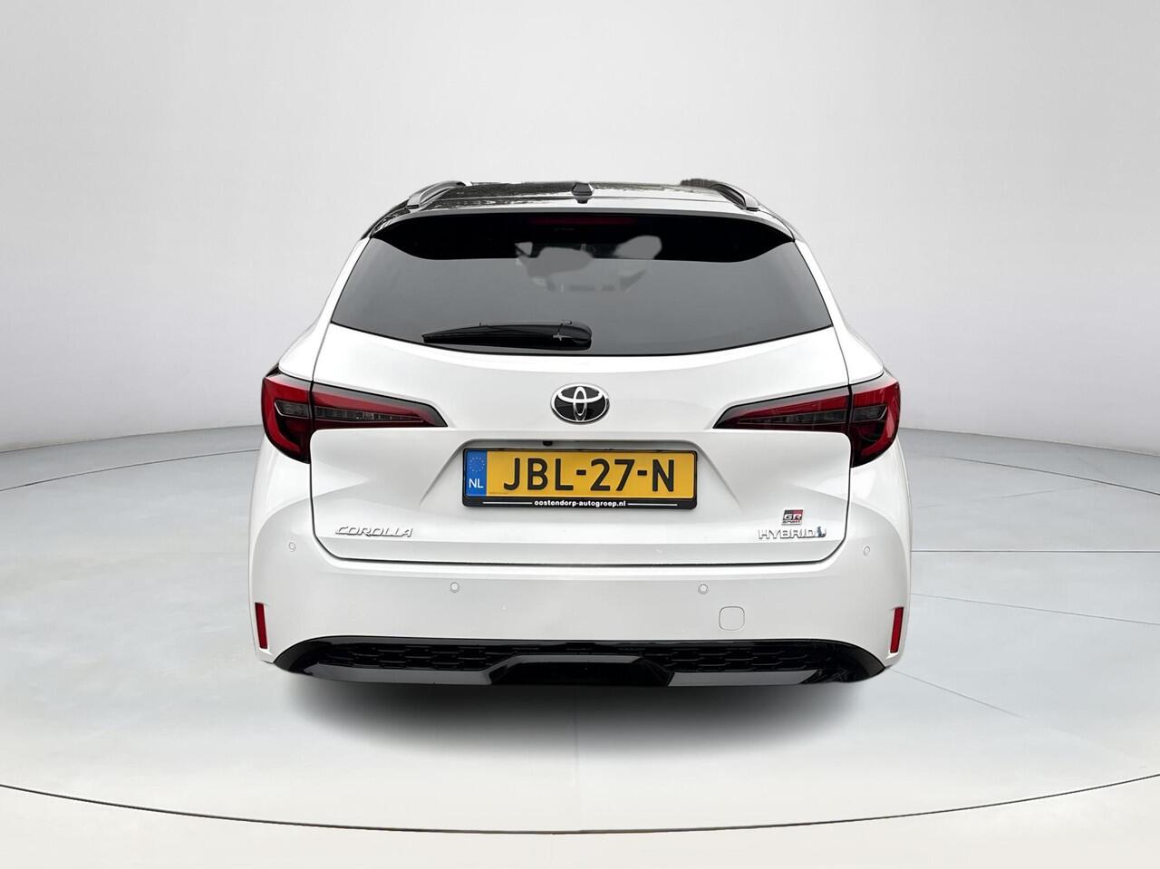 Toyota COROLLA Touring Sports Hybrid 200 GR Sport Plus | Navigatie | Apple CarPlay/Android auto | Achteruitrijcamera | Stuur en stoelverwarming