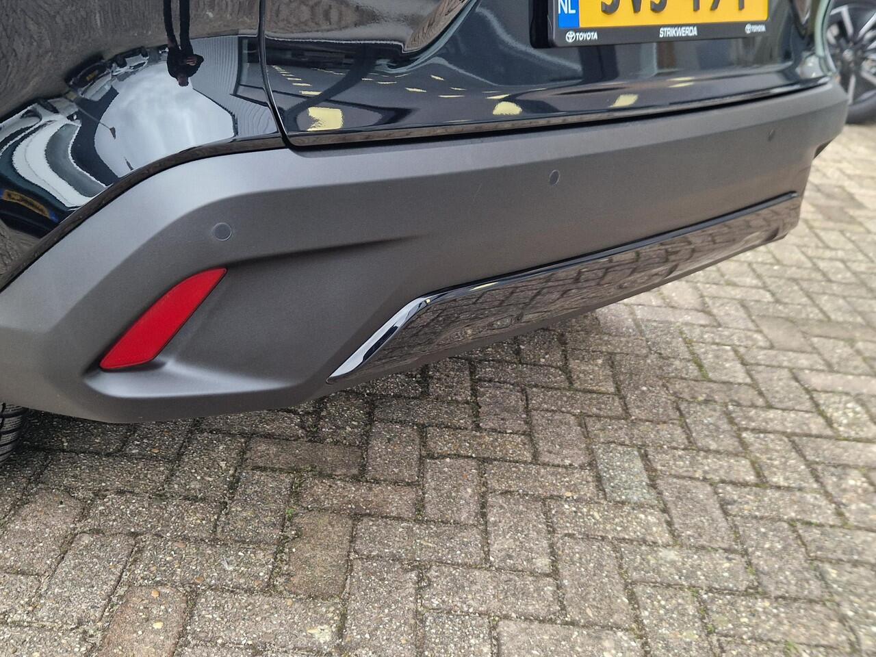 Toyota COROLLA Cross Hybrid 140 Style