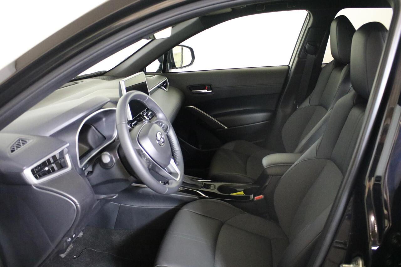 Toyota COROLLA Cross Hybrid 200 Executive Edition Panoramadak, PDC