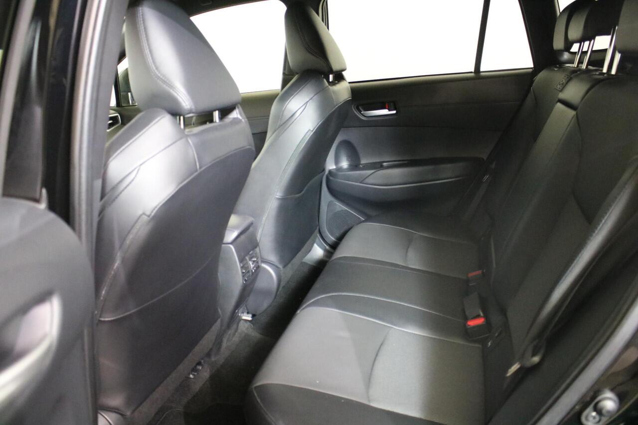 Toyota COROLLA Cross Hybrid 200 Executive Edition Panoramadak, PDC