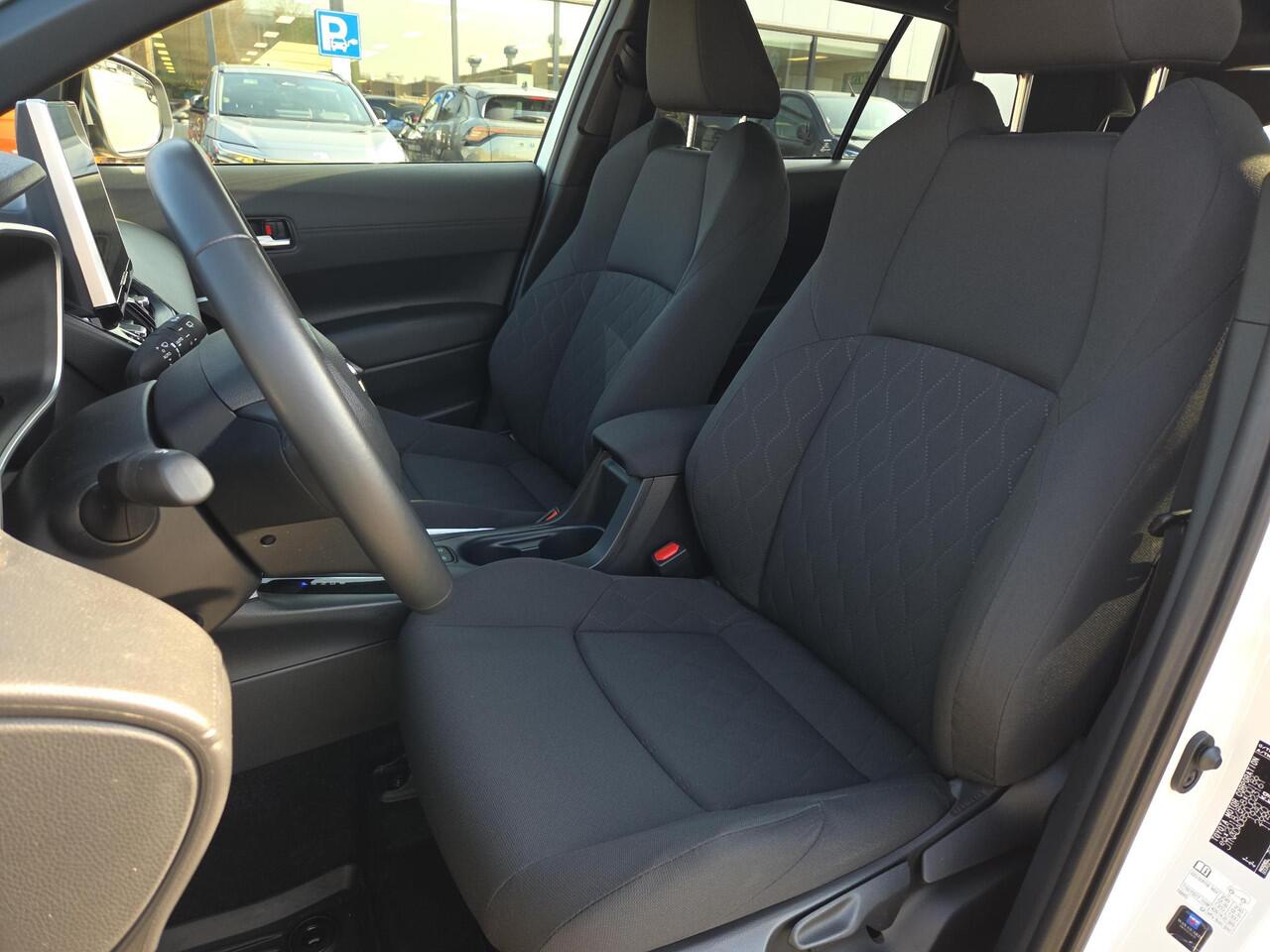 Toyota COROLLA Cross Hybrid 140 Style | Apple CarPlay | Trekhaak | Rijklaar incl. garantie |