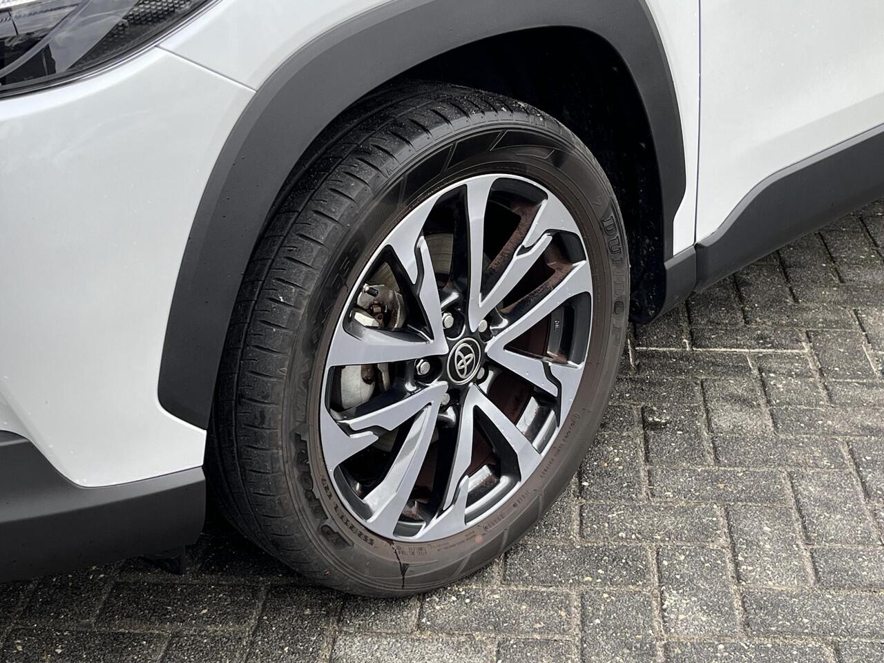 Toyota COROLLA Cross Hybrid 140 Style