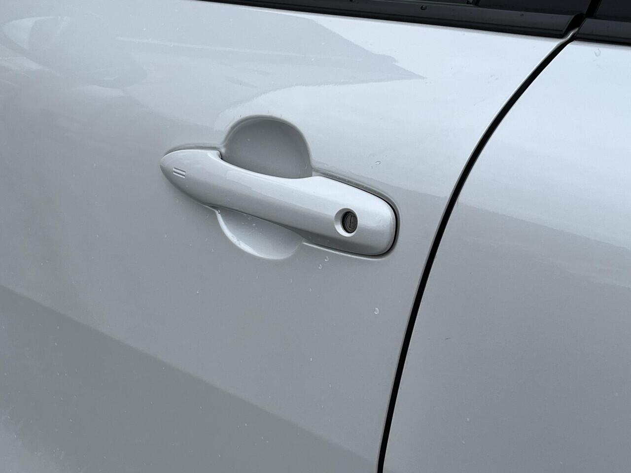 Toyota COROLLA Cross Hybrid 140 Style