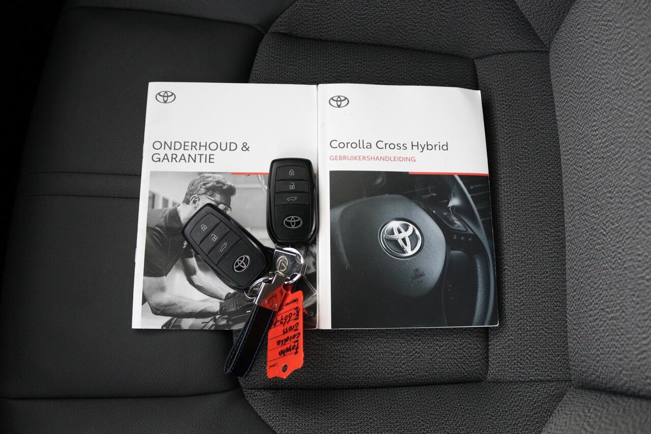 Toyota COROLLA Cross Hybrid 140 Style | leder / Stof bekleding | Stoelverwarming | Electrische achterklep |