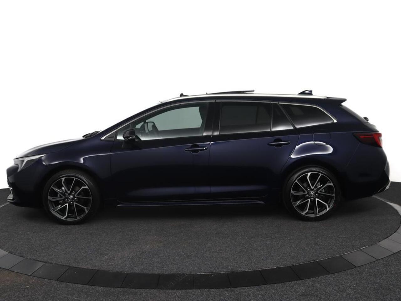 Toyota COROLLA Hybrid 140 Executive | Nieuw uit voorraad leverbaar! | 10 jaar fabrieksgarantie! |