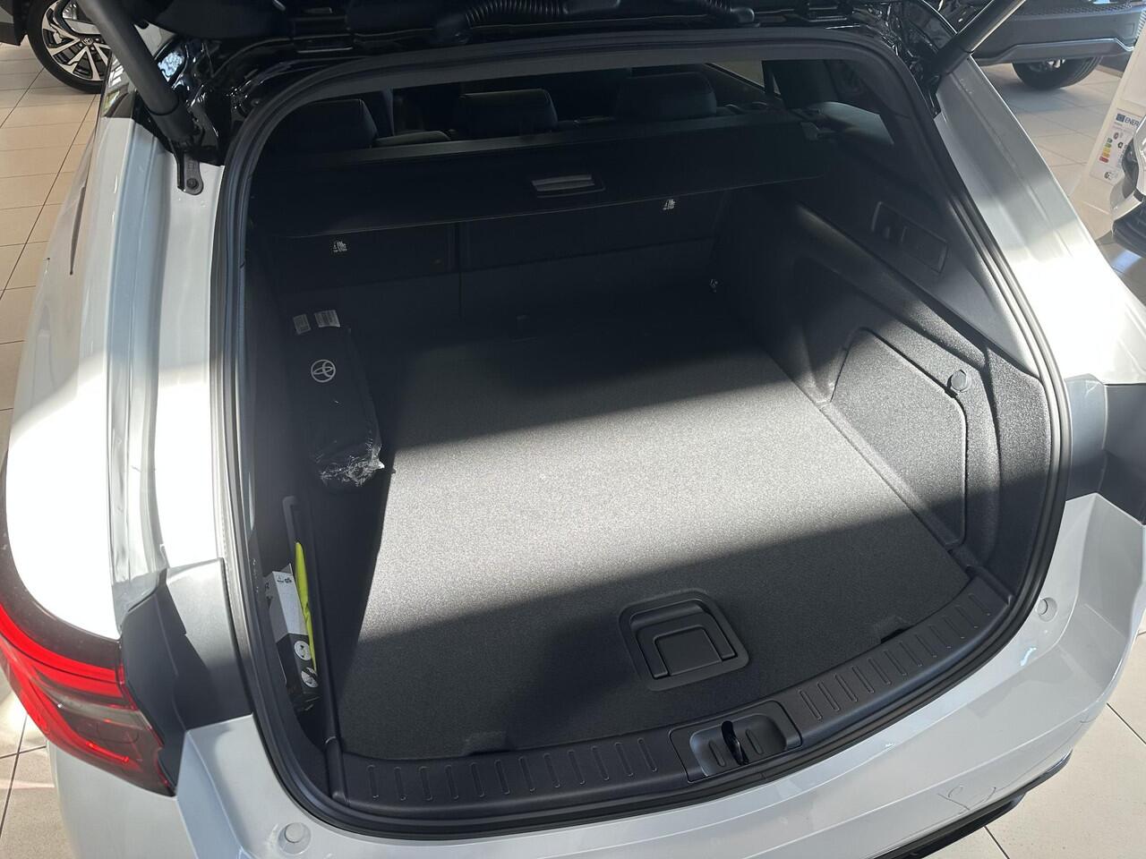 Toyota COROLLA Touring Sports Hybrid 180 GR Sport NIEUW! Direct leverbaar!