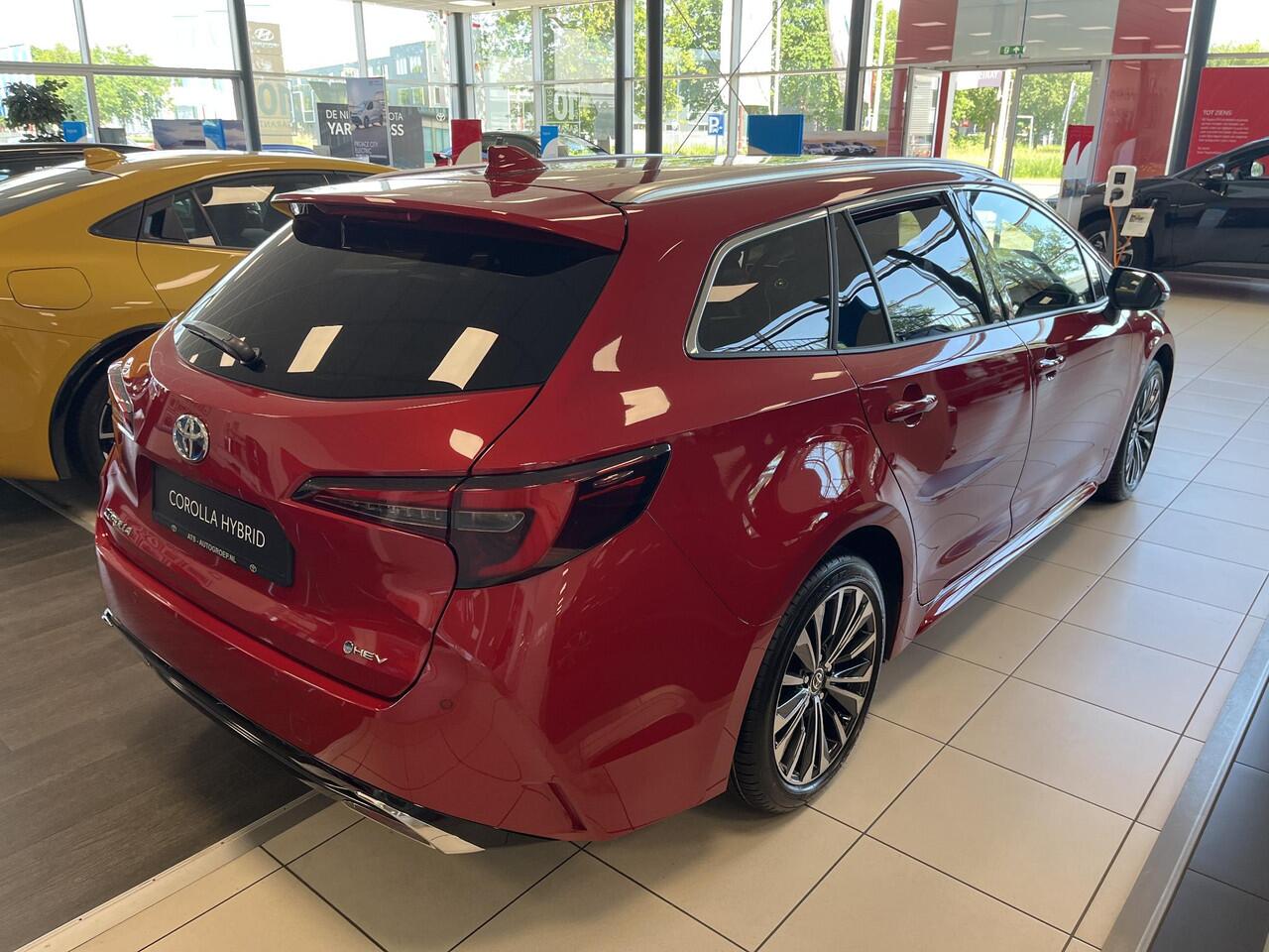 Toyota COROLLA Touring Sports Hybrid 200 First Edition | Dynamic, Nieuw en direct leverbaar