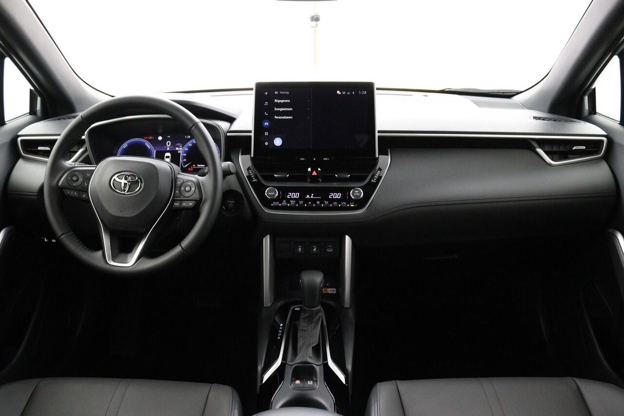 Toyota COROLLA Cross Hybrid 200 Style | AKTIEPRIJS ¤3000,- KORTING | Direct Beschikbaar | Nieuwe Auto |