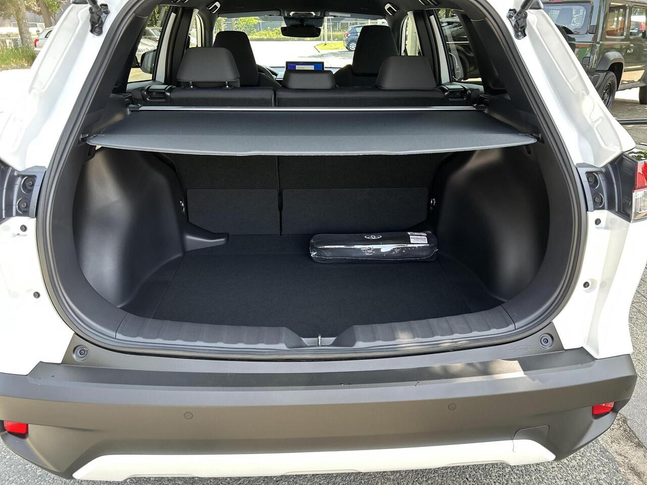 Toyota COROLLA Cross Hybrid 140 Style