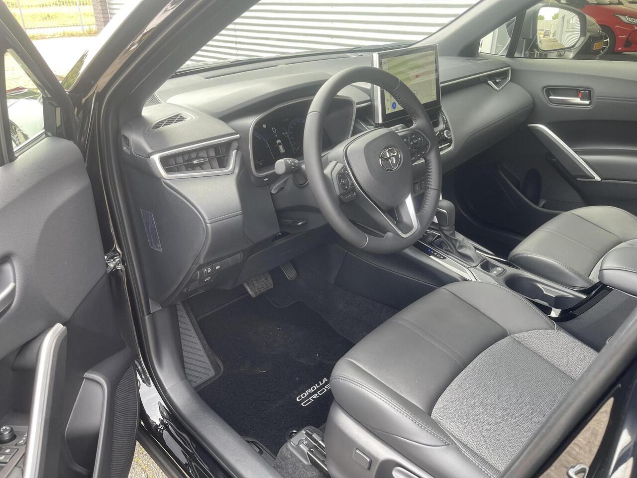 Toyota COROLLA Cross Hybrid 200 Style