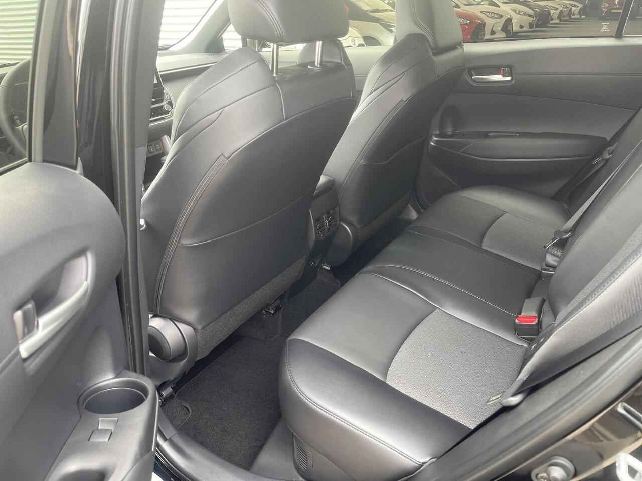 Toyota COROLLA Cross Hybrid 200 Style