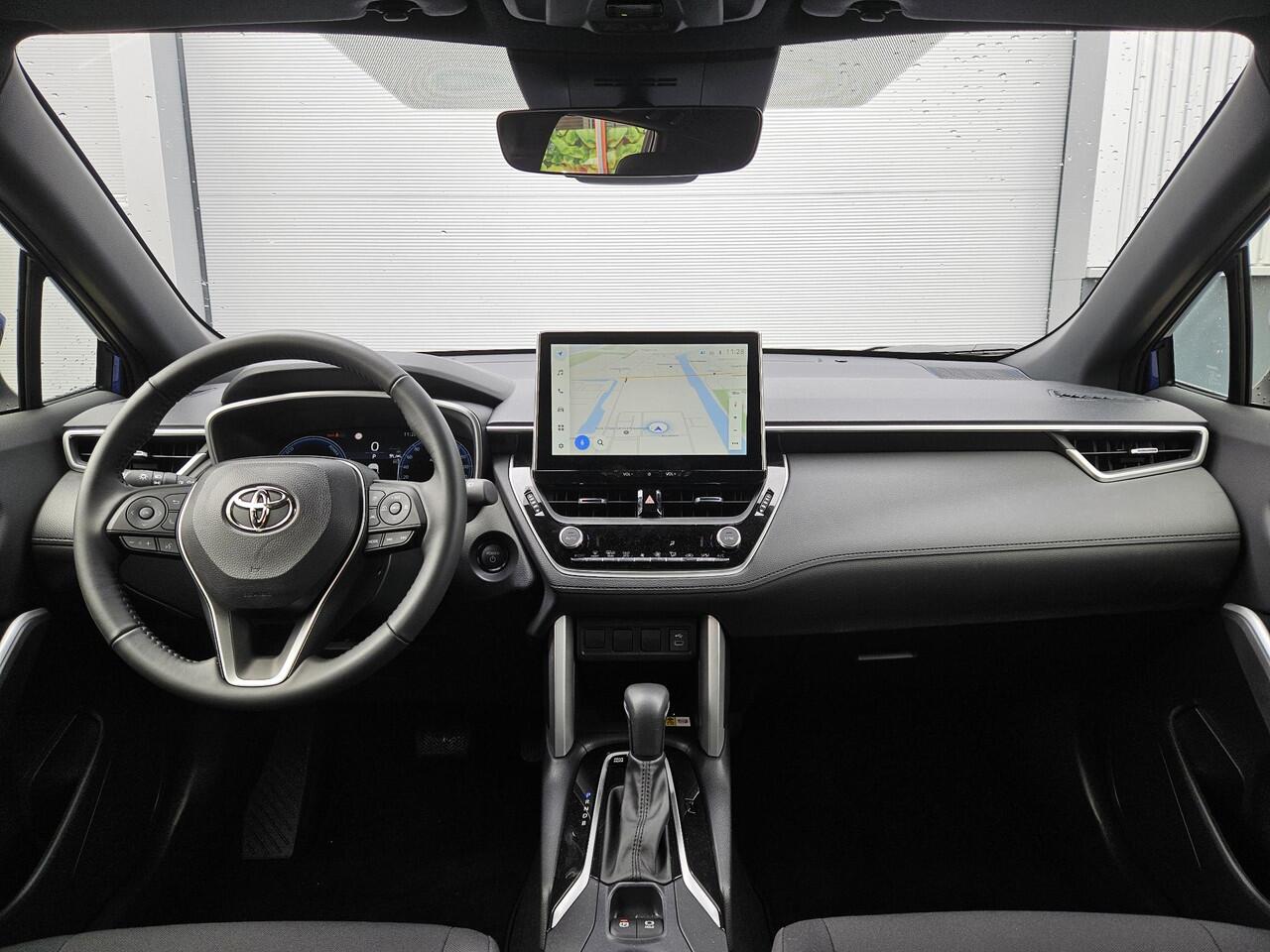 Toyota COROLLA Cross Hybrid 140 Style | Allseason banden | Demo