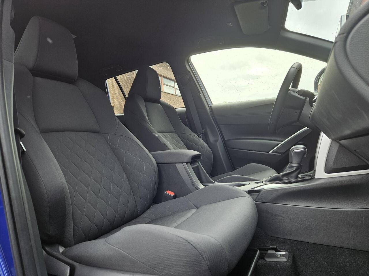 Toyota COROLLA Cross Hybrid 140 Style | Allseason banden | Demo