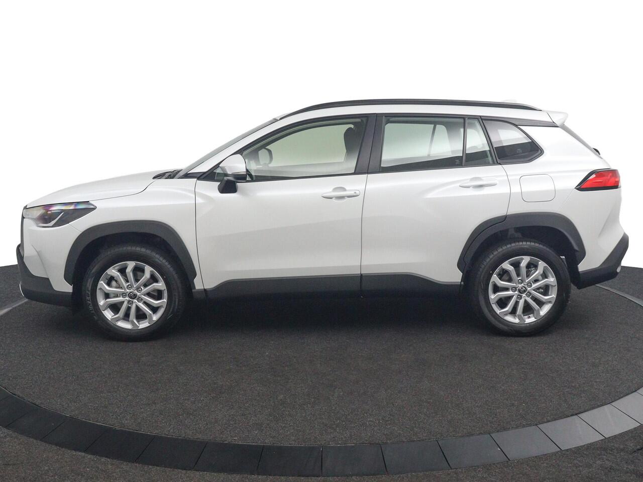 Toyota COROLLA Cross Hybrid 140 Active | NETTO DEAL | Parelmoer Wit | Navigatie | Nieuwe Auto |