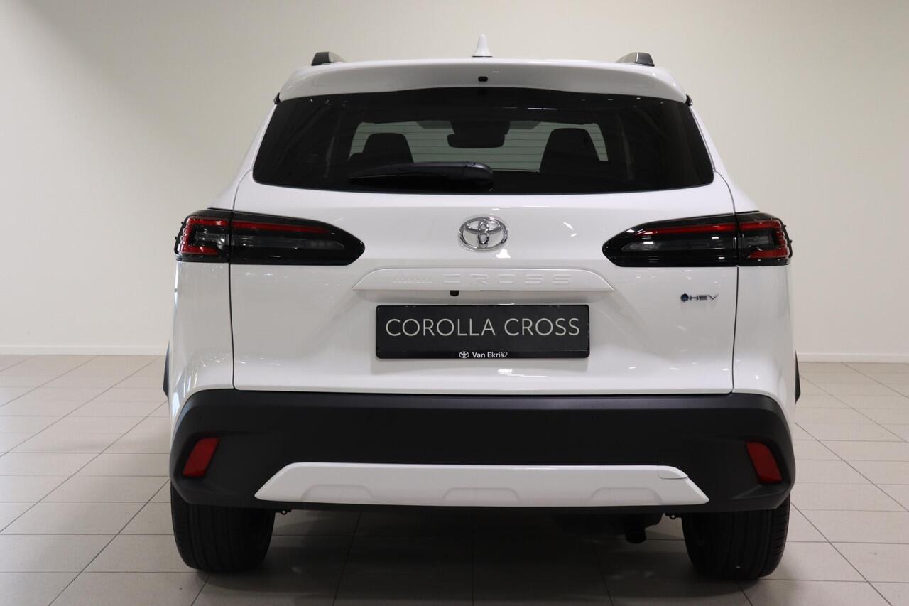 Toyota COROLLA Cross Hybrid 140 Dynamic, Inruilpremie ¤1500, BSM, Sensoren, Apple Carplay/Android Auto, Stoel & Stuurverwarming!