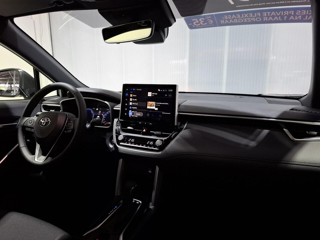 Toyota COROLLA Cross Hybrid 140 Active Toyota Corolla Cross Active | VOORRAAD | Direct rijden! | prijs is inclusief inruilpremie! |