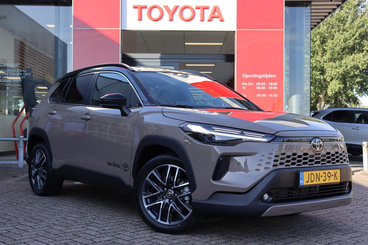 Toyota COROLLA Cross Hybrid 180 Executive , direct leverbaar met ¤1.500,- voordeel