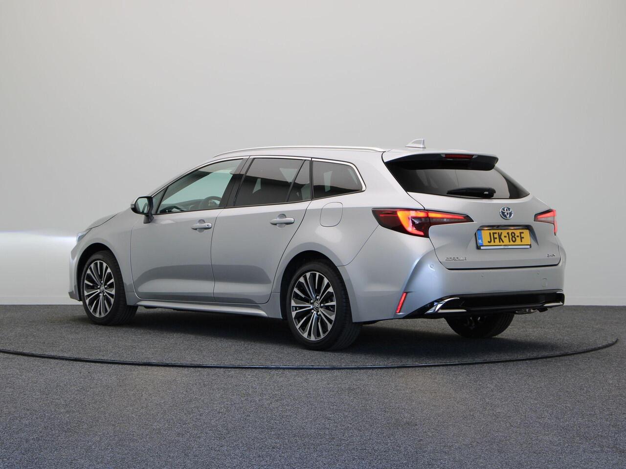 Toyota COROLLA Touring Sports Hybrid 200 Executive | Stuur, voorruit en stoelverwarming | Elektrische Achterklep | Adaptieve Cruise Control | Camera | 10 Jaar Garantie |