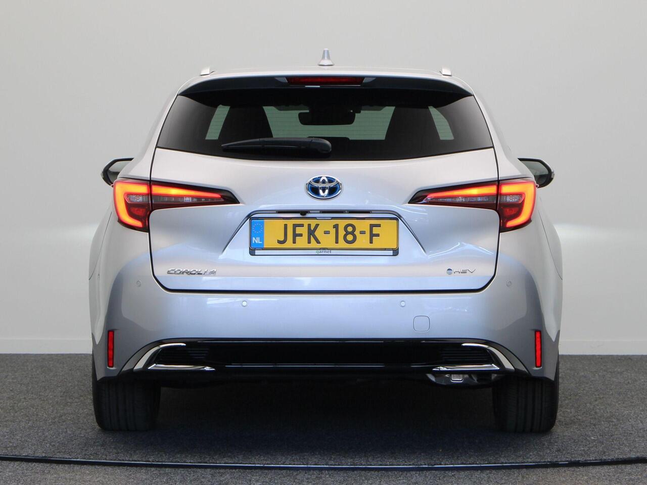 Toyota COROLLA Touring Sports Hybrid 200 Executive | Stuur, voorruit en stoelverwarming | Elektrische Achterklep | Adaptieve Cruise Control | Camera | 10 Jaar Garantie |