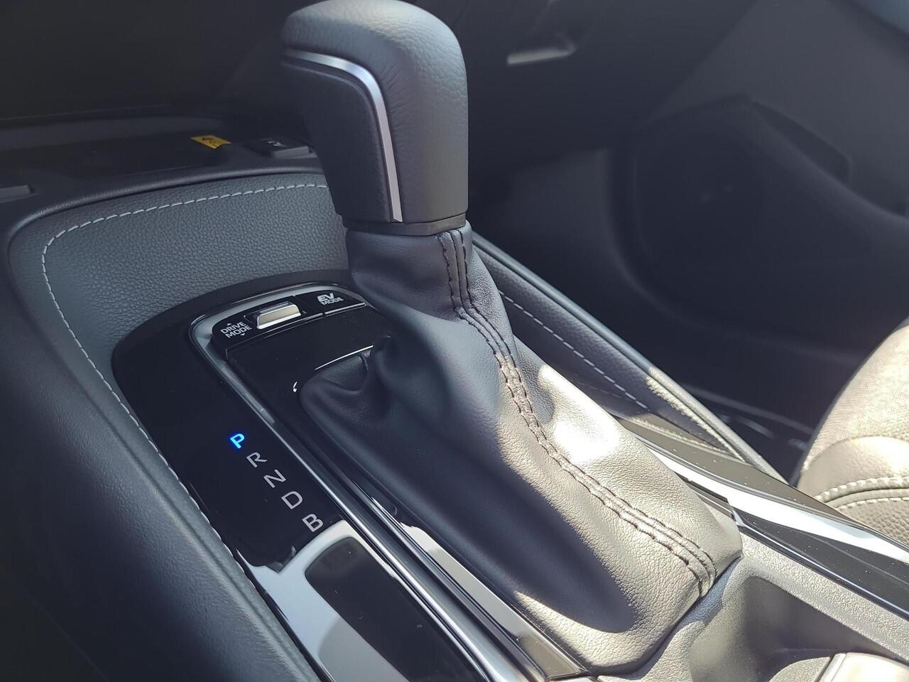 Toyota COROLLA Touring Sports Hybrid 140 Dynamic | DEMO VOORDEEL |