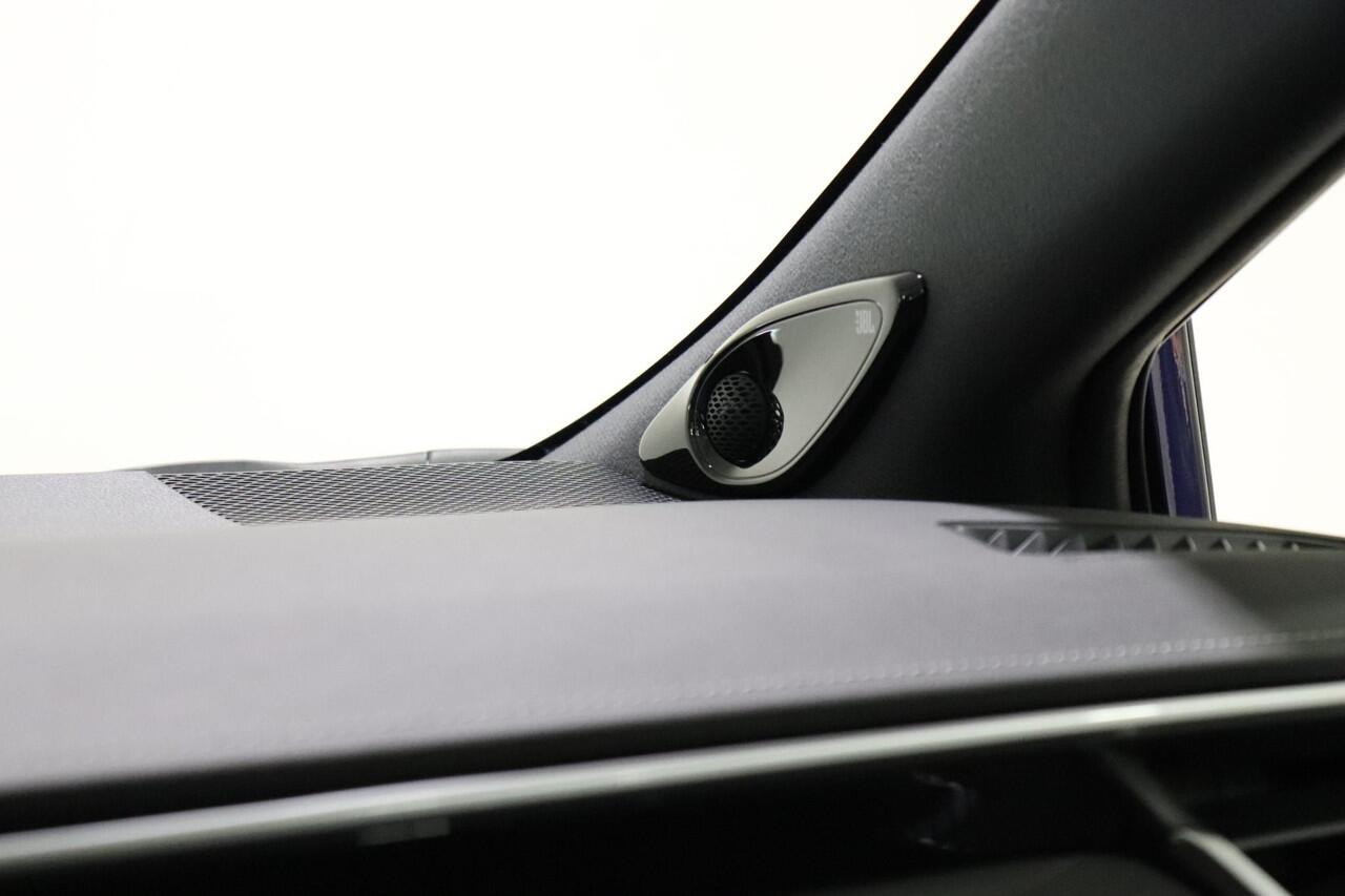 Toyota COROLLA Hybrid 180 Executive, JBL, BSM, Apple CarPlay/Android Auto, DEMOVOORDEEL!