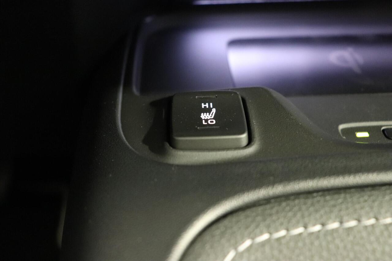 Toyota COROLLA Hybrid 180 Executive, JBL, BSM, Apple CarPlay/Android Auto, DEMOVOORDEEL!