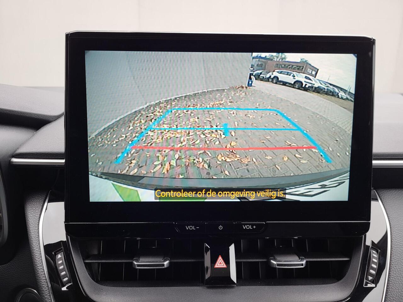 Toyota COROLLA Touring Sports Hybrid 140 Dynamic Automaat / tot 10 jaar Garantie* / Winter Pakket / All Season banden / Adaptief CC / Stuur-, Stoel en voorruitverwarming / Draadloze telefoon lader / Apple Carplay / Android Auto / Achteruitrijcamera /