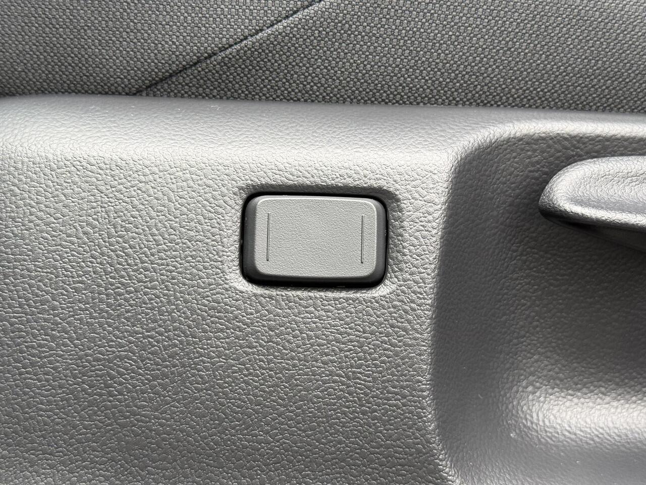 Toyota COROLLA Cross Hybrid 140 Dynamic **NIEUWE AUTO/ MJ 2025/ DIRECT LEVERBAAR**