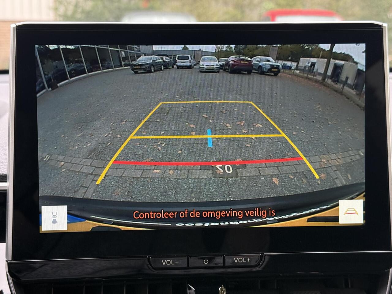 Toyota COROLLA Cross Hybrid 140 Style **DODEHOEK DETECTIE/ STOEL EN STUURWIELVERWARMING/ KEYLESS/ GARANTIE**