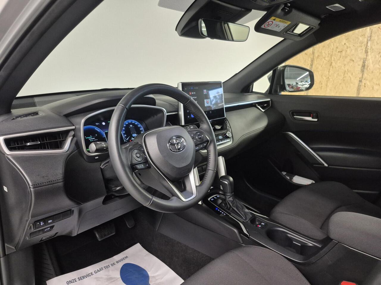 Toyota COROLLA Cross Hybrid 140 Style | PDC Rondom | BSM | LED | Keyless | Elektr. achterklep |