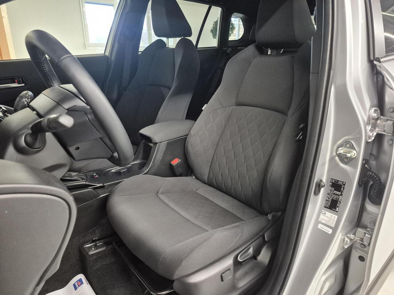 Toyota COROLLA Cross Hybrid 140 Style | PDC Rondom | BSM | LED | Keyless | Elektr. achterklep |