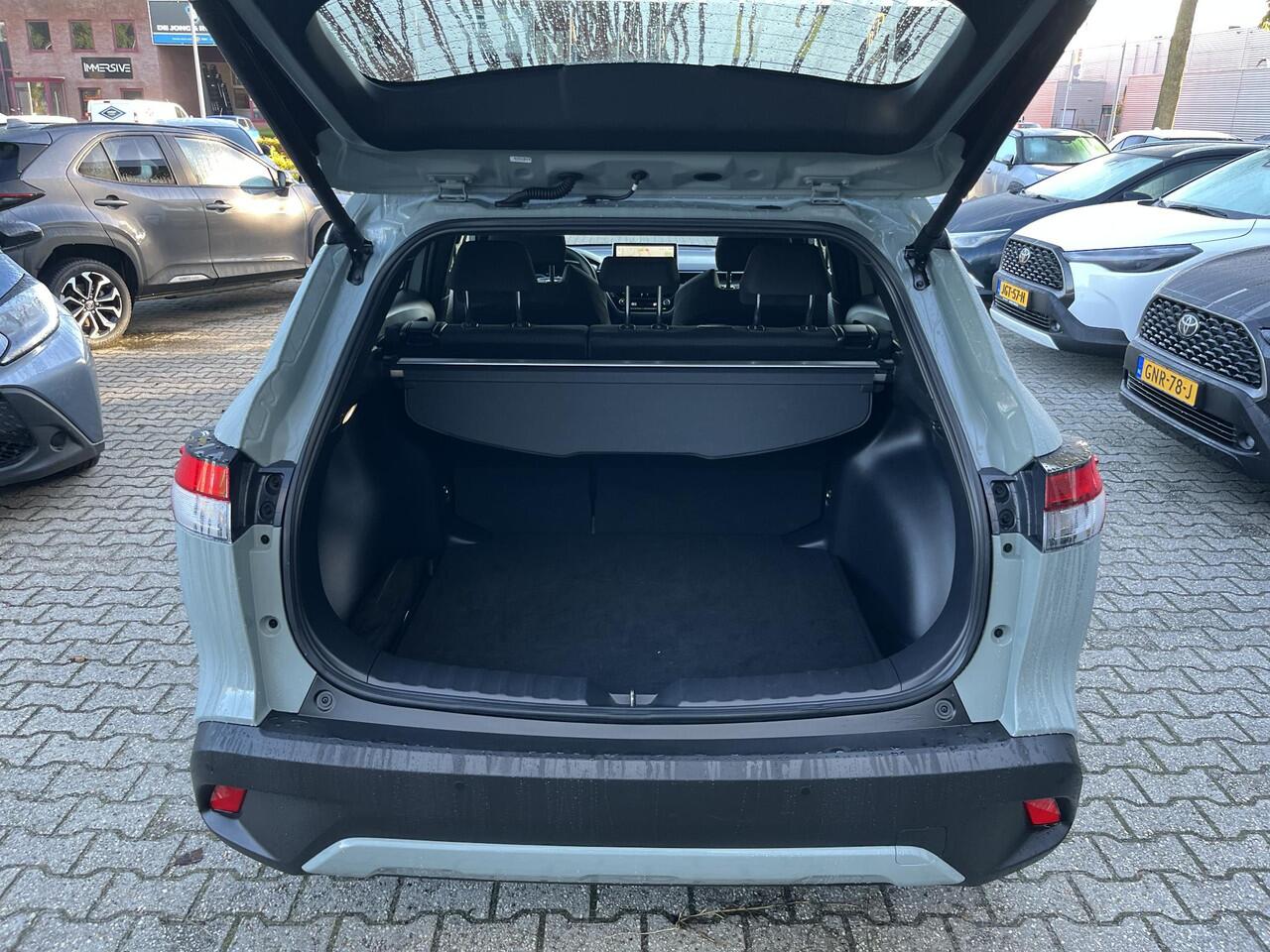 Toyota COROLLA Cross Hybrid 140 Style