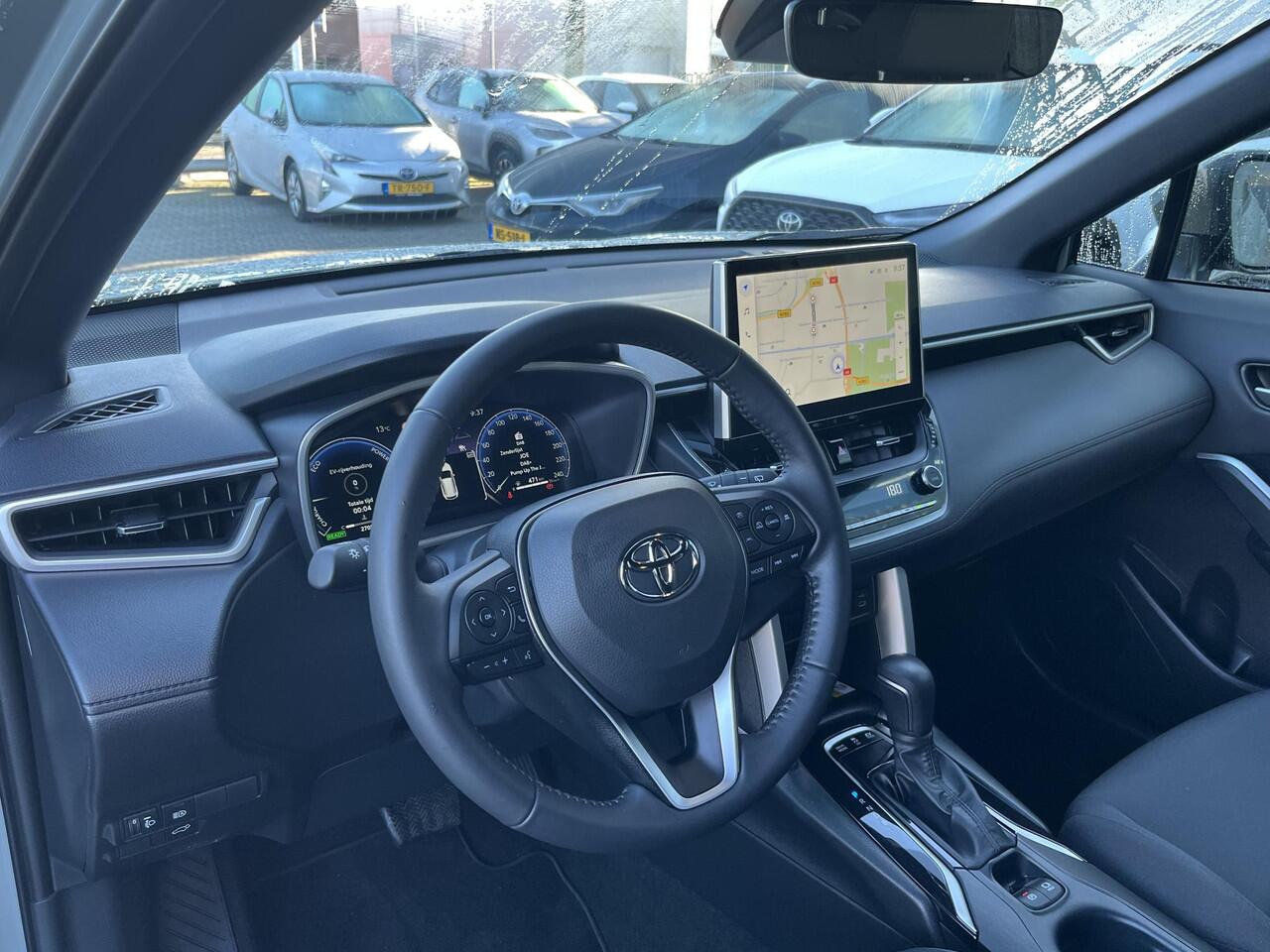 Toyota COROLLA Cross Hybrid 140 Style