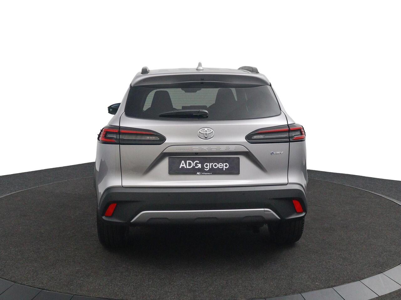 Toyota COROLLA Cross Hybrid 140 Dynamic | Parkeersensoren Rondom | Stoelverwarming | Keyless Entry |