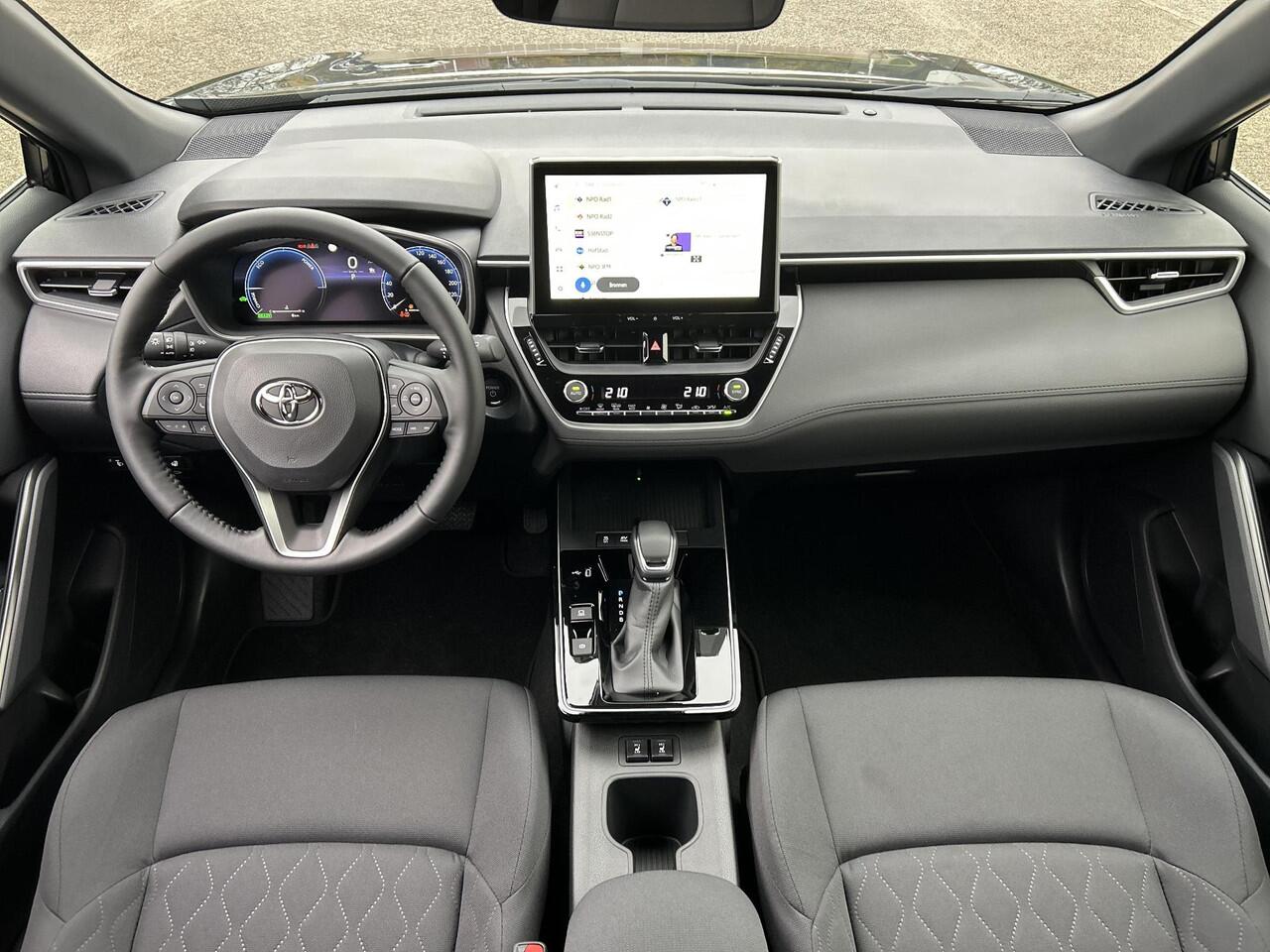 Toyota COROLLA Cross Hybrid 140 Dynamic | Modeljaar 2025 | Nieuwe auto | Direct uit voorraad leverbaar |