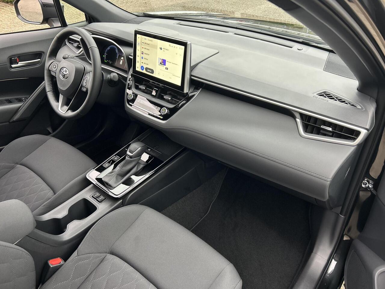 Toyota COROLLA Cross Hybrid 140 Dynamic | Modeljaar 2025 | Nieuwe auto | Direct uit voorraad leverbaar |