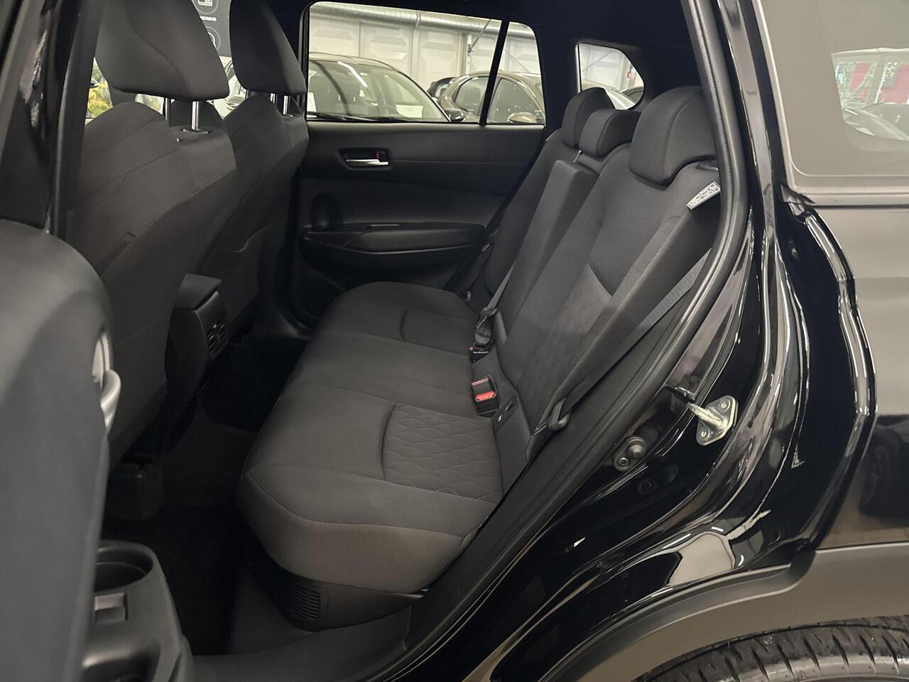 Toyota COROLLA Cross Hybrid 140 Style | 06-10141018 Voor meer informatie