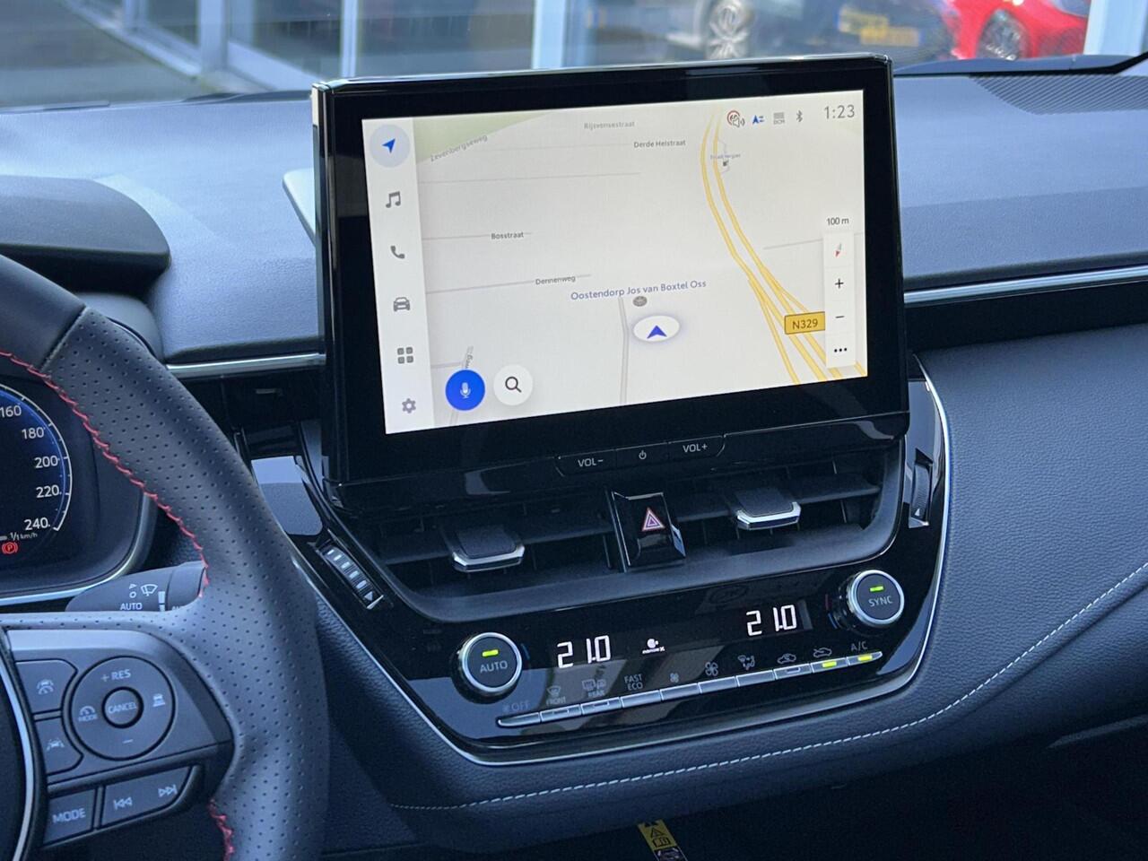 Toyota COROLLA Hybrid 140 GR Sport **NAVIGAIE/ PANORAMA DAK/ HEAD UP DISPLAY/ DODEHOEK DETECTIE**