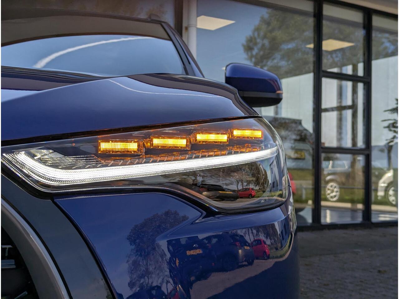 Toyota COROLLA Cross Hybrid 140 Style | Stoel- stuurverwarming | Dodehoek | Elek. achterklep | ACC | PDC V+A | Qi-lader