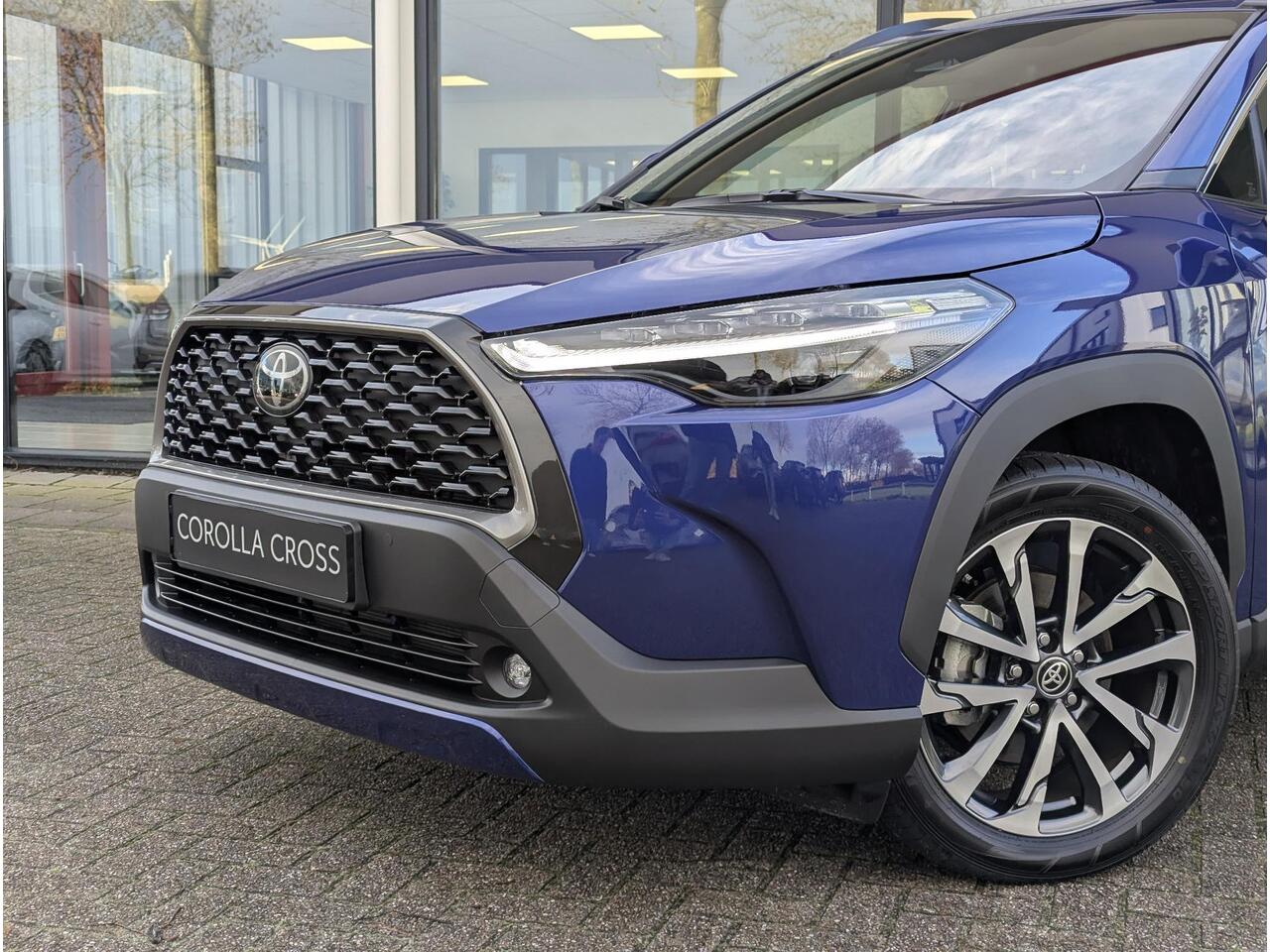 Toyota COROLLA Cross Hybrid 140 Style | Stoel- stuurverwarming | Dodehoek | Elek. achterklep | ACC | PDC V+A | Qi-lader