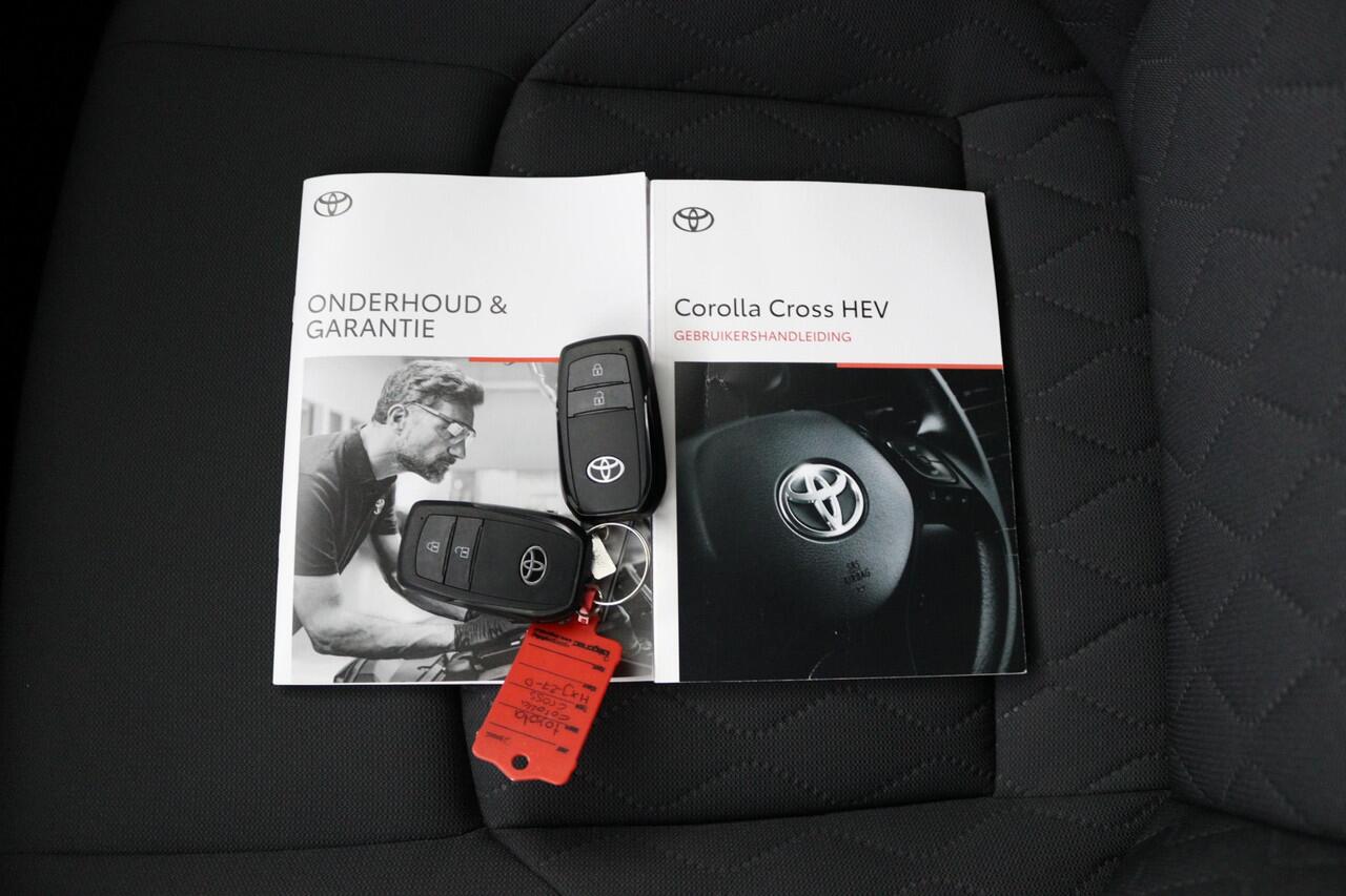 Toyota COROLLA Cross Hybrid 140 Dynamic | Climate control | Keyless | Apple carplay android auto |