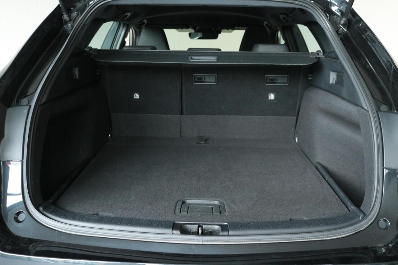 Toyota COROLLA Hybrid 140 Dynamic, Parkeersensoren , Stuur en stoelverwarming