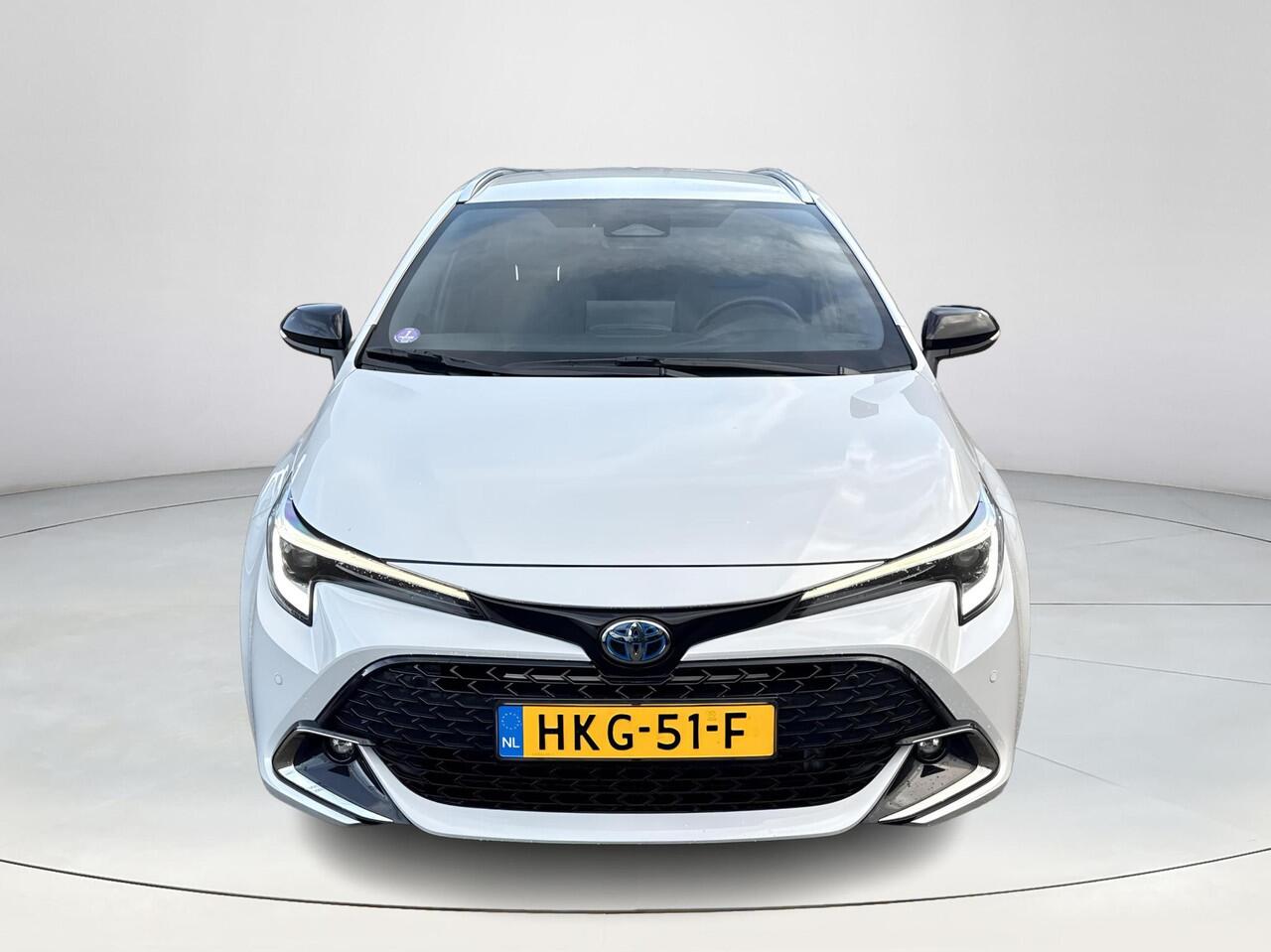 Toyota COROLLA Touring Sports Hybrid 140 Dynamic **STOELVERWARMING/ PARKEERSENSOREN/ KEYLESS/ ADAPTIEF CRUISE CONTROL/ GARANTIE**