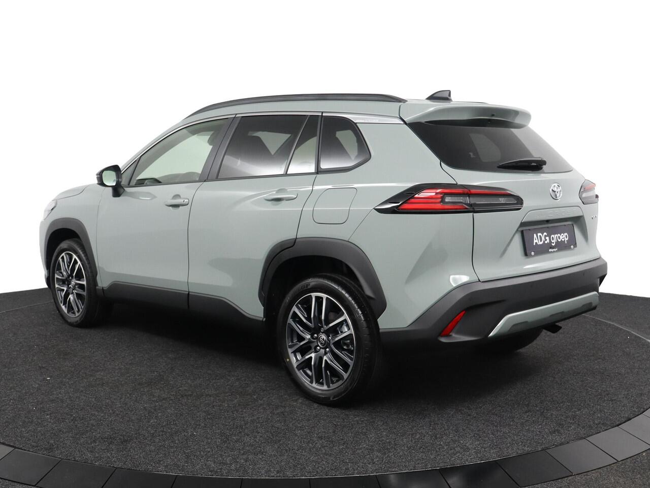 Toyota COROLLA Cross Hybrid 140 Dynamic | Apple Carplay/Android Auto | Elektrische Achterklep | Parkeersensoren | Stoel/Stuurverwarming |